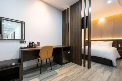 Phòng Deluxe King — Cát Anh Hotel